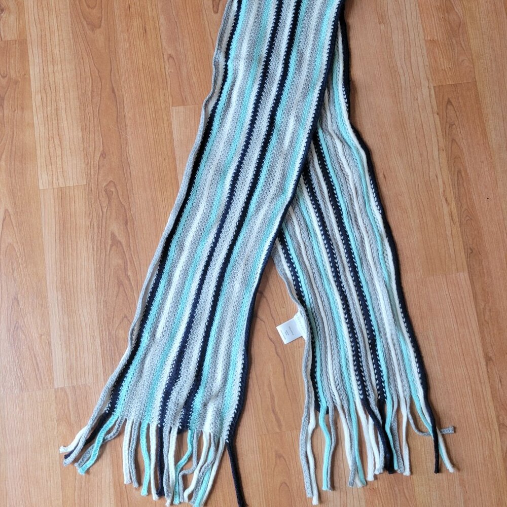 New York and Company Scarf